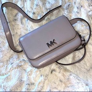 Michael Kors Mott Small Leather Belt Bag Grey